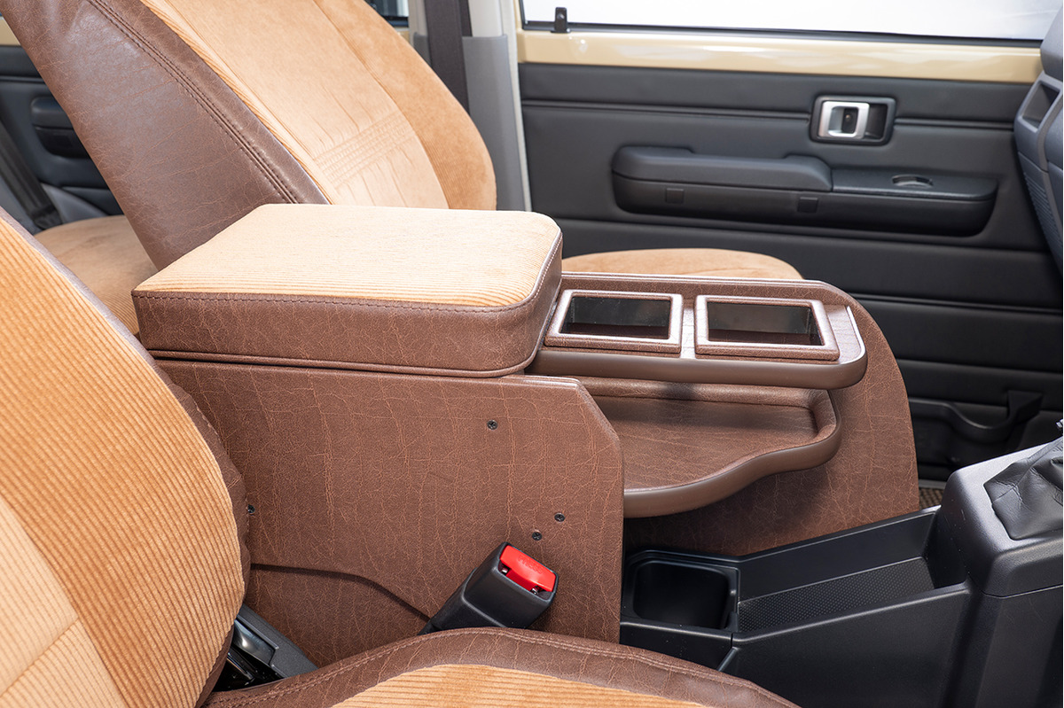 ランドクルーザー"70" 再再販モデル専用センターコンソール アンティークコーデュロイ