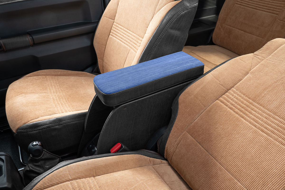 【ジムニーJB64/JB74/ノマド専用】センターコンソール Ver.1 アンティークデニム デニムブルー×ヴィンテージブラック 装着イメージ