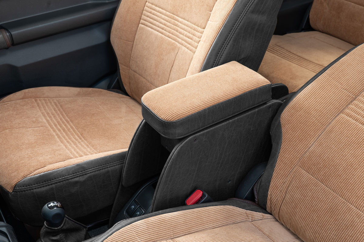 【ジムニーJB64/JB74/ノマド専用】センターコンソール Ver.2 アンティークコーデュロイ＜ドリンクホルダー付き＞ コーデュロイキャメル×ヴィンテージブラック