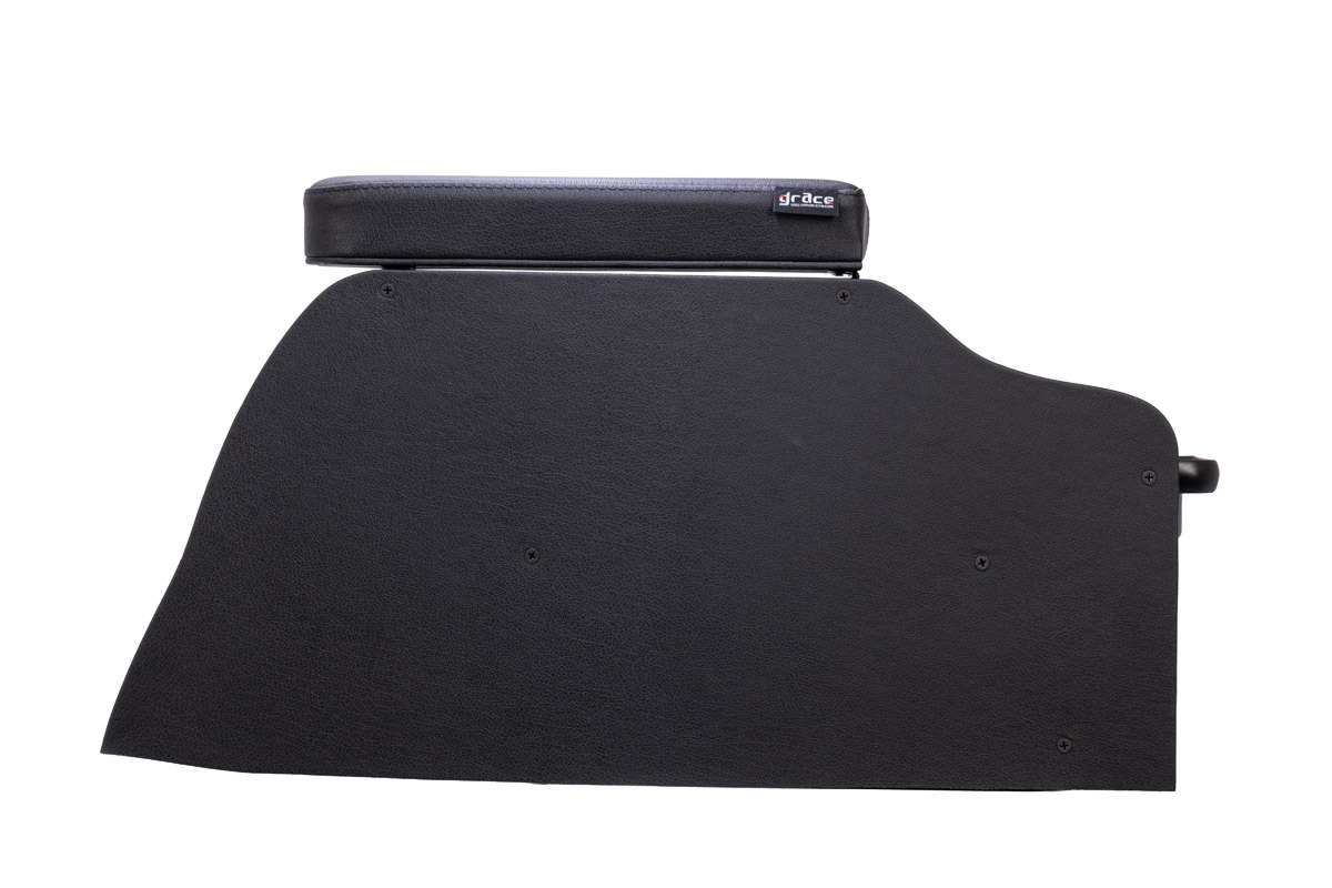 【ジムニーノマド専用】センターコンソール Ver.3 Original Black Leather＜ドリンクホルダー付き＞ 　装着イメージ