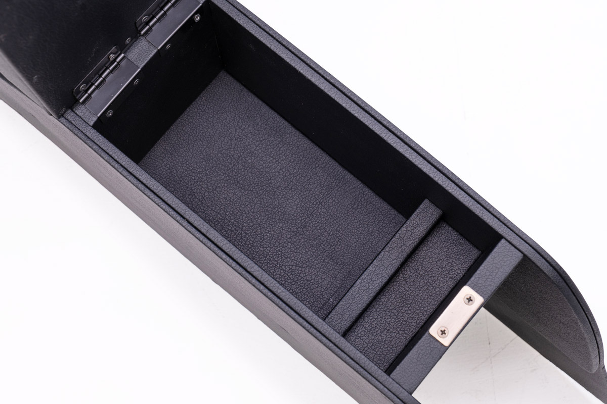 【ジムニーノマド専用】センターコンソール Ver.3 Original Black Leather＜ドリンクホルダー付き＞ 　装着イメージ