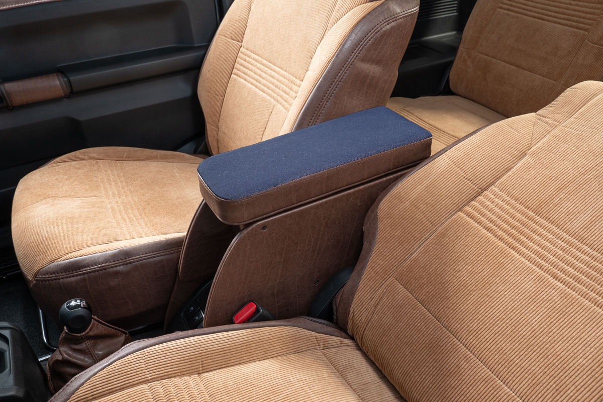 【ジムニーJB64/JB74/ノマド専用】センターコンソール Ver.1 アンティークデニム インディゴブルー×ヴィンテージブラウン 装着イメージ