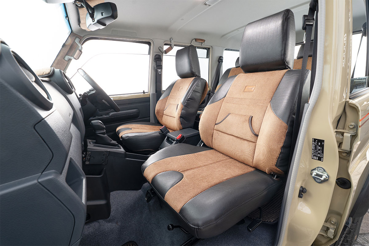 Seat Cover anTiQue Country Hoodie for LandCruiser 70