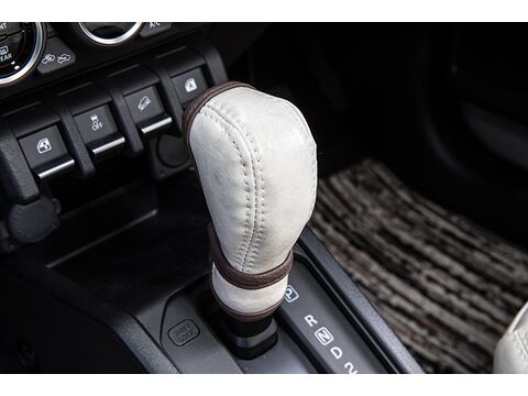 ホワイトスモーク