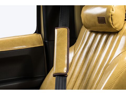 クリームイエロー