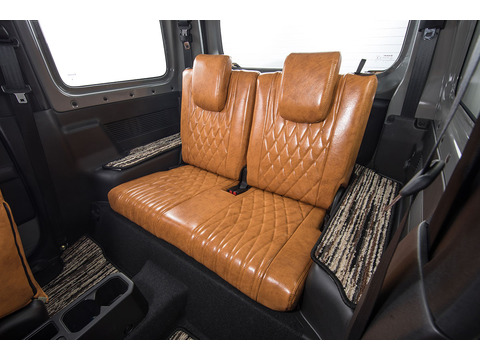 シートカバー  アンティークデザインD　キャメル 　ジムニー装着