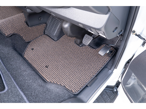 200ハイエースワイド 装着