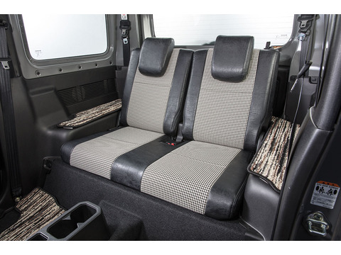シートカバー 千鳥チェック後部座席　ジムニー装着イメージ