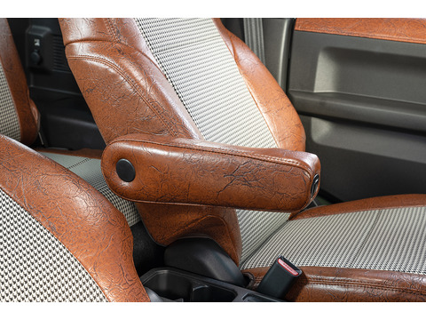 シートカバー  アンティーク千鳥　アームレスト装着ブラウン