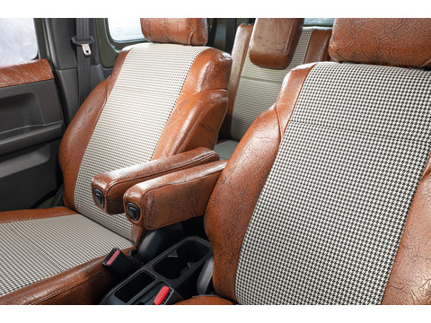 シートカバー  アンティーク千鳥　アームレスト装着ブラウン