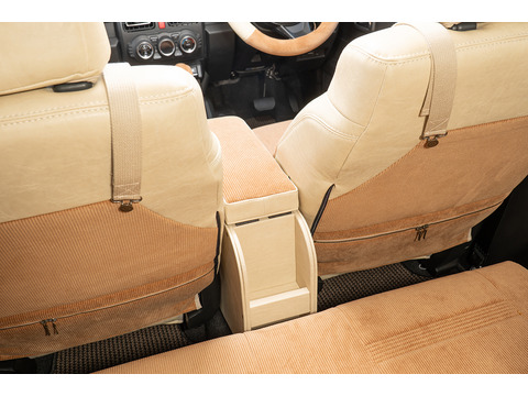 【ジムニーJB64/JB74/ノマド専用】センターコンソール Ver.1 アンティークカントリー コーデュロイキャメル×クラシックホワイト 装着イメージ