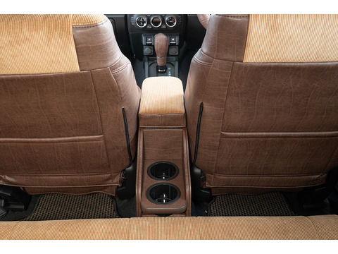 【ジムニーJB64/JB74/ノマド専用】センターコンソール Ver.2 ＜ドリンクホルダー付き＞ 装着イメージ