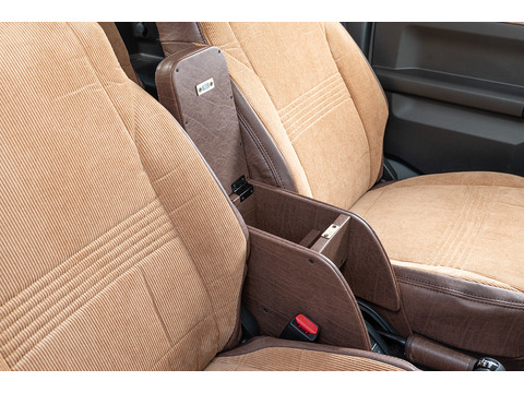 【ジムニーJB64/JB74/ノマド専用】センターコンソール Ver.2 ＜ドリンクホルダー付き＞ 装着イメージ