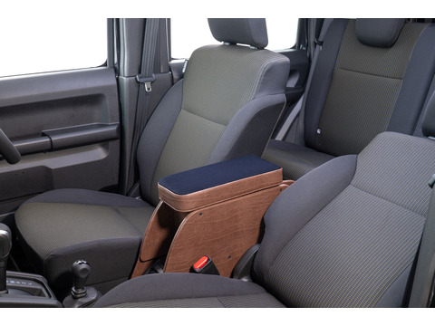 【ジムニーノマド専用】センターコンソール Ver.3 アンティークデニム＜ドリンクホルダー付き＞ デニムインディゴブルー×ヴィンテージブラウン 装着イメージ