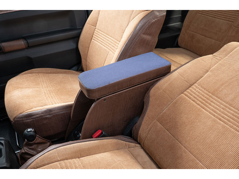 【ジムニーJB64/JB74/ノマド専用】センターコンソール Ver.1 アンティークデニム デニムブルー
×ヴィンテージブラウン 装着イメージ