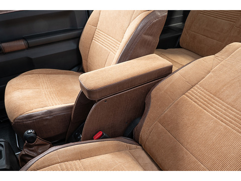 【ジムニーJB64/JB74/ノマド専用】センターコンソール Ver.1 アンティークコーデュロイ コーデュロイキャメル×ヴィンテージブラウン 装着イメージ