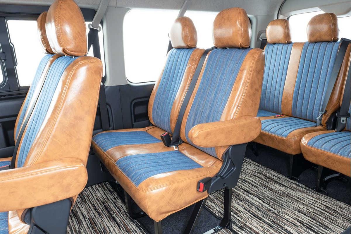 200ハイエース　シートカバー  アンティークデニム　後部座席