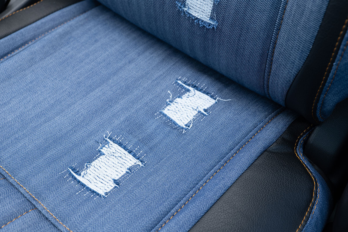 S700ハイゼットカーゴ  シートカバー  M.I.C DENIMダメージ加工