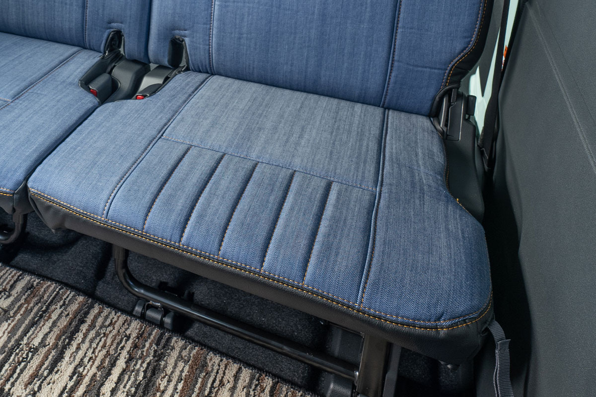 アトレー デッキバン  シートカバー  M.I.C DENIM後部座席座面デザイン詳細