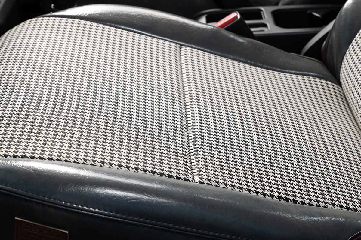 GR86/ZN8シートカバー  アンティーク千鳥　座面詳細