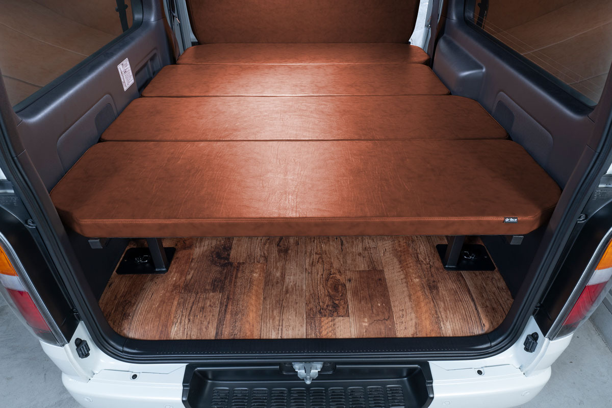 CP100 ベッドキット 200系 ハイエース SGL 1/2/3/4/5/6/7型 ワイドボディ用 HWC-100PR ブラックパンチング/レッド クラフトプラス CP100ベッドキット 200系 ハイエース SGL 1