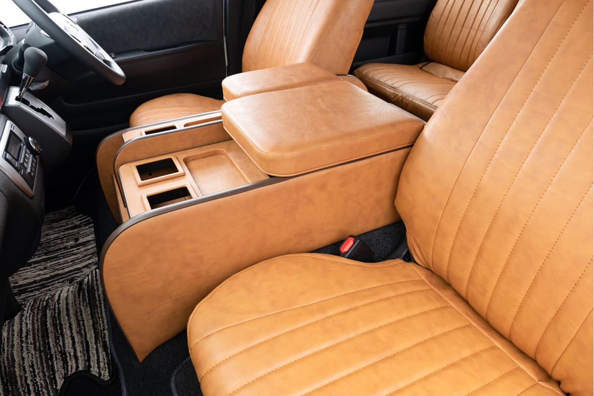 200系ハイエースS-GL用センターコンソール クラシック | 車のシート  