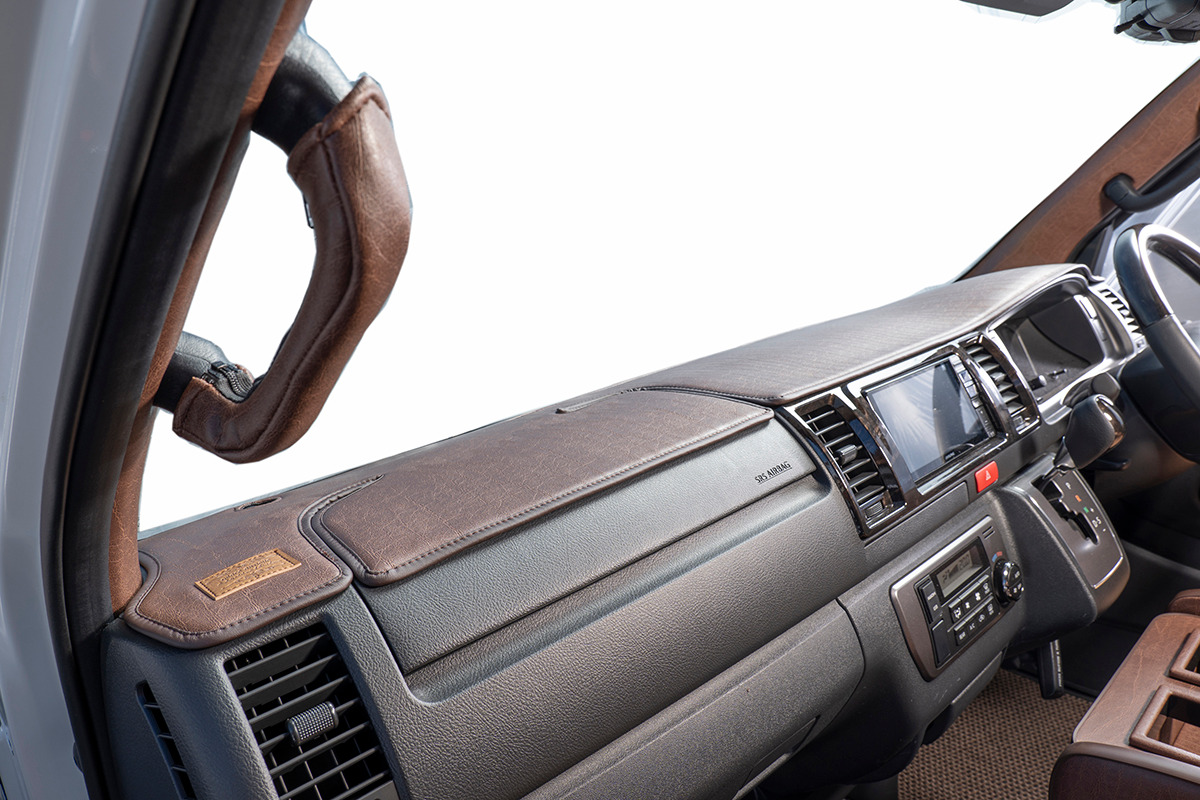 ダッシュボードマット ダッシュボードマットの効果とは？ダサいと言わせない製品の選び方