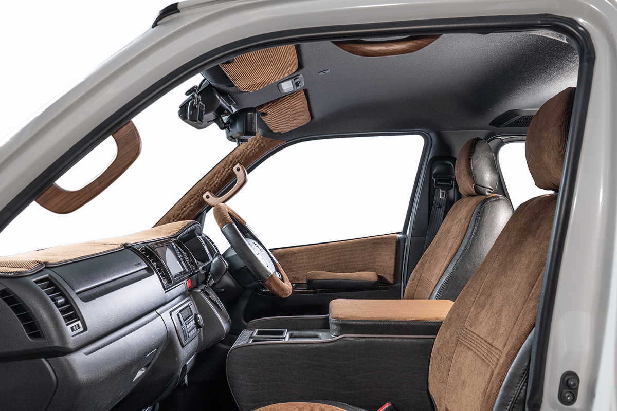 木製アシストグリップ(サペリ) ハイエース　Aピラー用 ハイエース200系 木製アシストグリップ Aピラー用2点セット