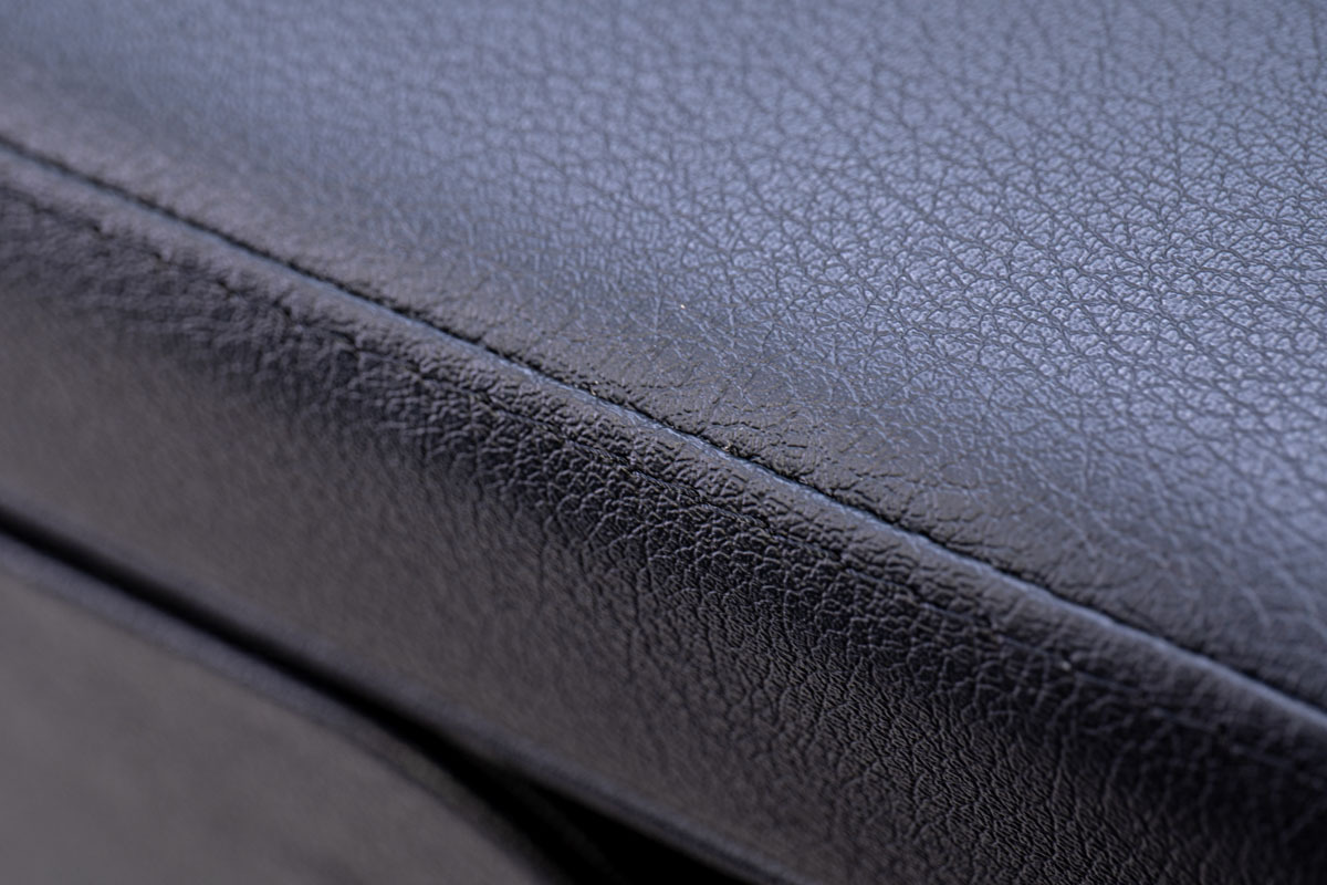 しっかりとした縫製でインテリアのグレードを上げます