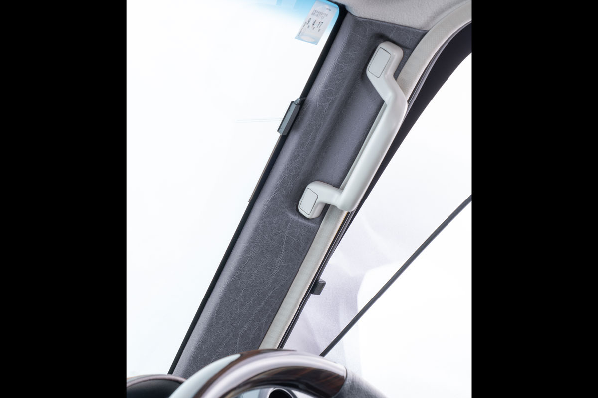 Aピラーパネル　張り替え済み交換タイプ　左右セット　