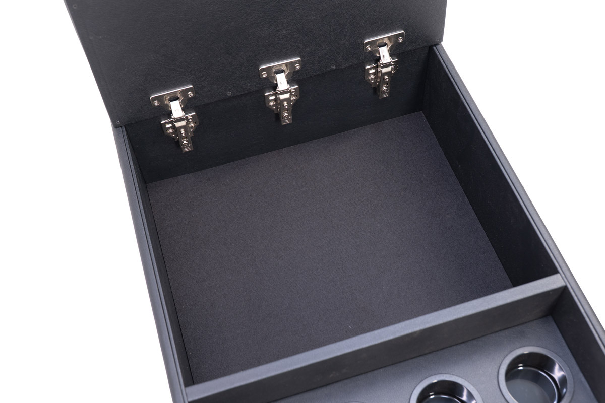 蓋の開閉にはダンパー式蝶番を採用

閉じる際も「パタン！」という不快な衝撃音が出ず、ゆっくりと静かに閉まる設計です。