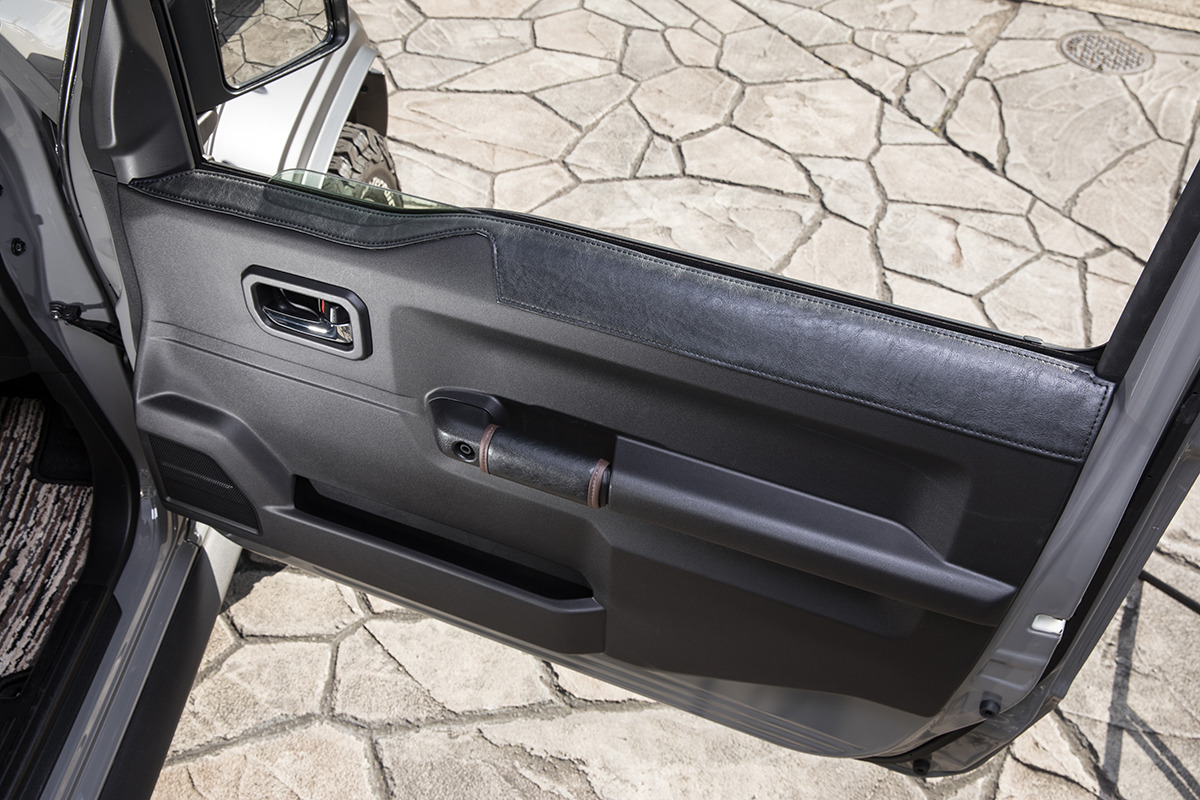 アクセントライン　クラシック　ブラック