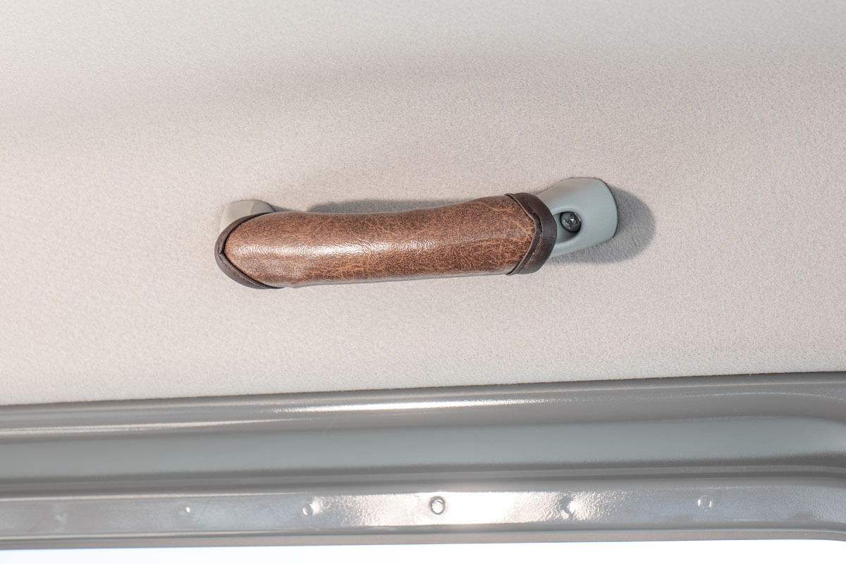 【ジムニーJB64/JB74専用】グリップカバー　 クラシックグロッシー 7点セット　ブラウン