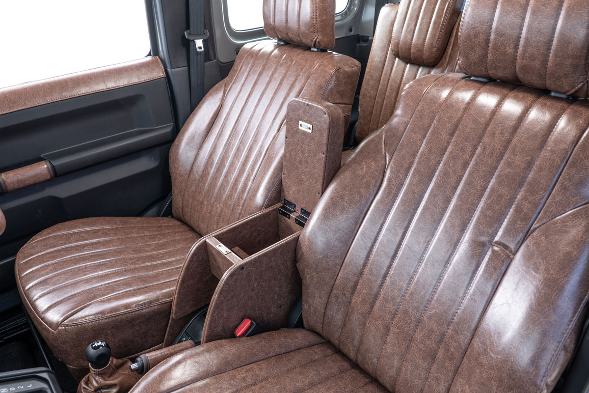 【ジムニーJB64/JB74専用】センターコンソール Ver.2 クラシックグロッシー＜ドリンクホルダー付き＞