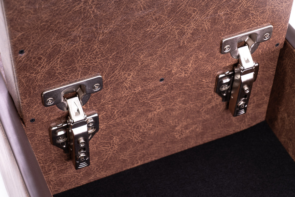 200系ハイエースS-GL用センターコンソール　クラシックグロッシー　ダンパー入りで開閉時の動作もスムーズ