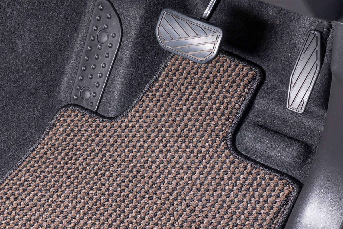 【ジムニーJB64/JB74専用】フロアマット  4枚セット　NEWアンティーク運転席詳細