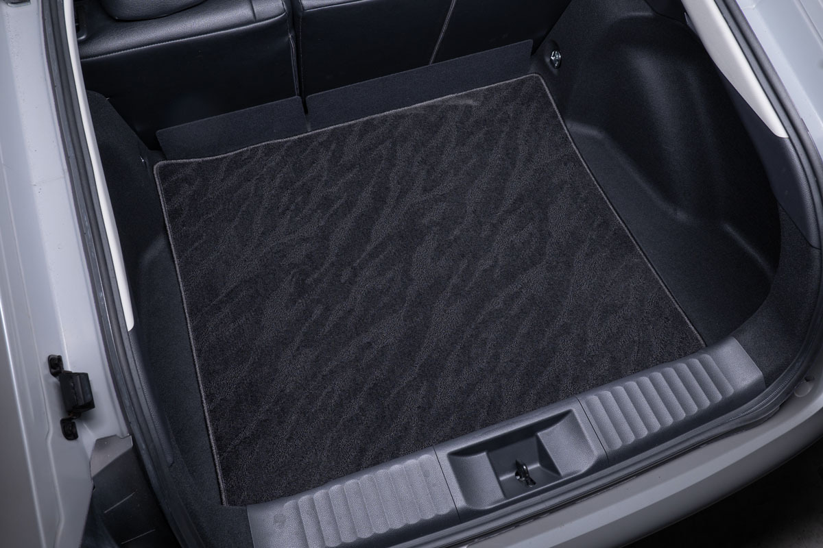【60プリウス専用】フロアマット プレミアムセット １台分　トランクルーム装着イメージ ウェーブブラック