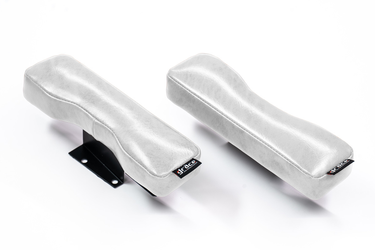 200ハイエース ドアアームレスト 左右セット アンティーク　ホワイトスモークカラー