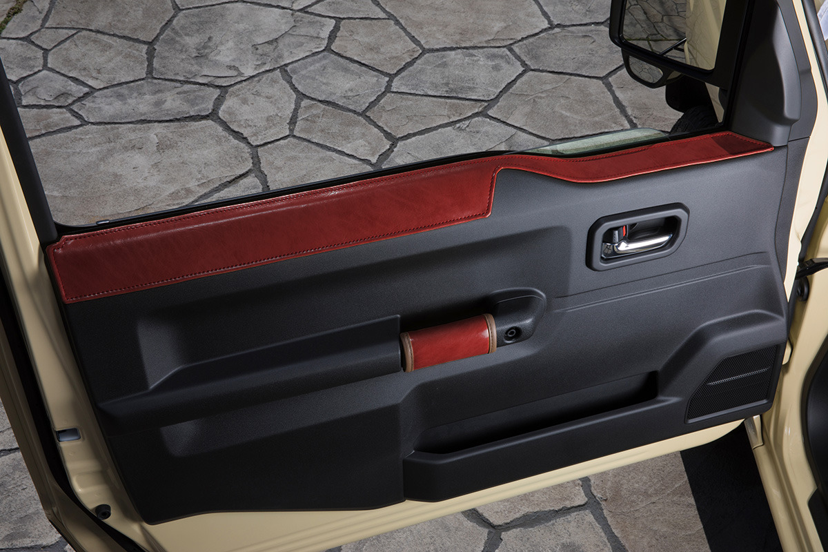 ジムニーJB64/JB74専用】アクセントライン フロントドア左右セット 