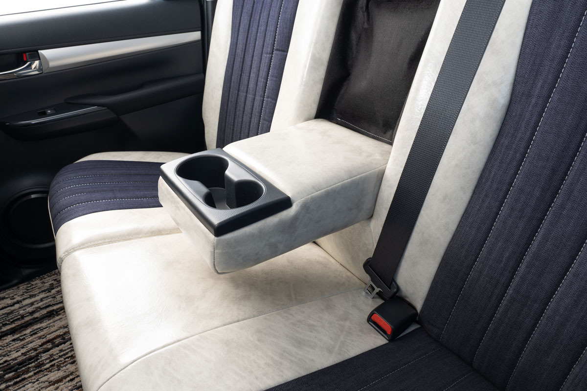 125ハイラックス シートカバー  アンティークデニムインディゴホワイトスモーク