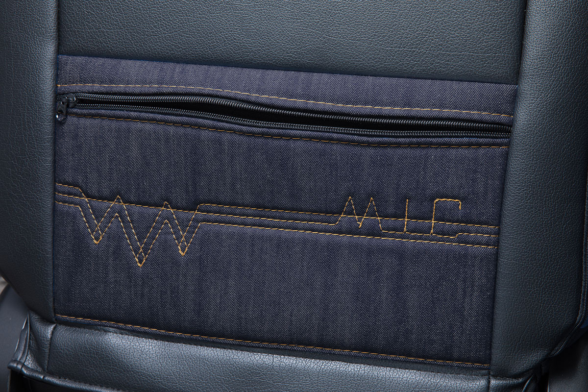 シートカバー  M.I.C DENIM　ジムニー装着イメージ　インディゴブルー