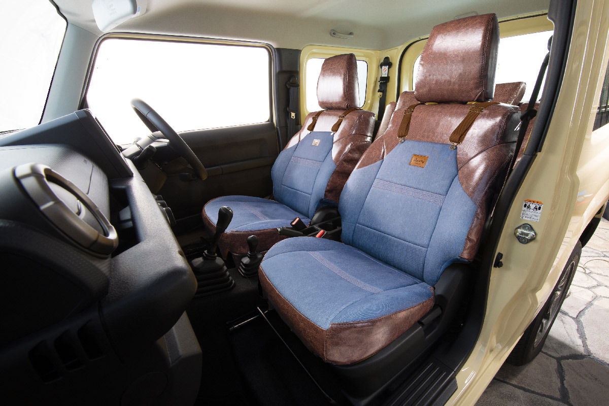 シートカバーアンティークカントリー　クラシックグロッシー×デニムブルー
ジムニーJB64 着用イメージ
