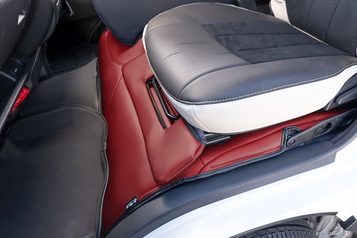 200ハイエース ナロー用 エンジンフードカバー＆スカートセット プライム　ボルドー