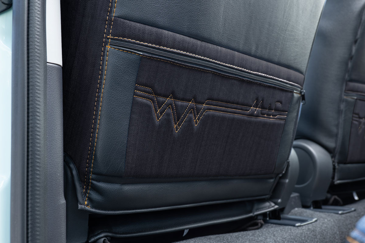 シートカバー  M.I.C DENIM前席 アトレー装着イメージ　インディゴブルー