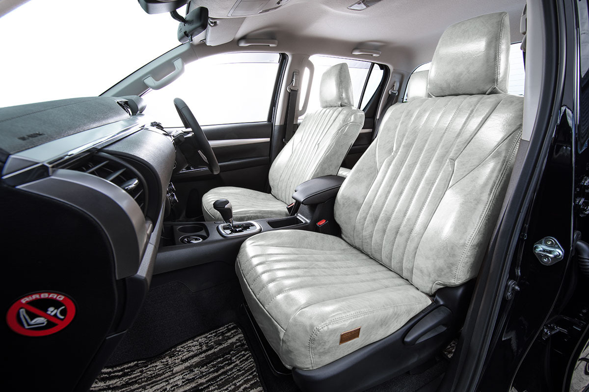 125ハイラックス シートカバー  アンティーク　ホワイトスモーク