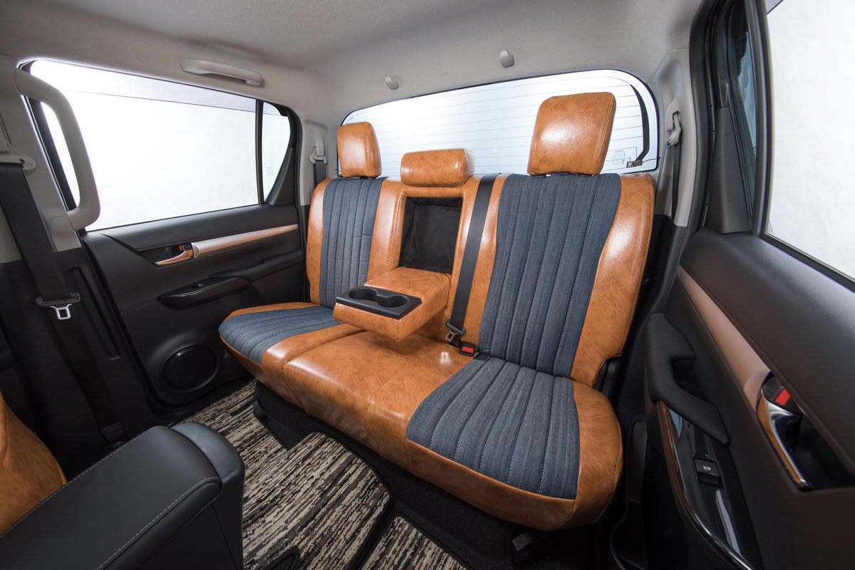 125ハイラックス シートカバー  アンティークデニムインディゴキャメル