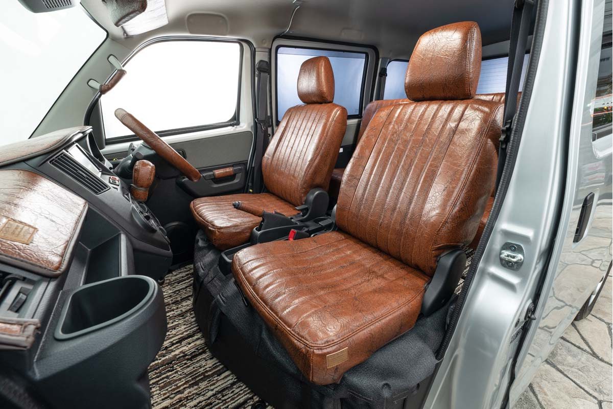 タウンエース  シートカバー  アンティーク　ブラウン