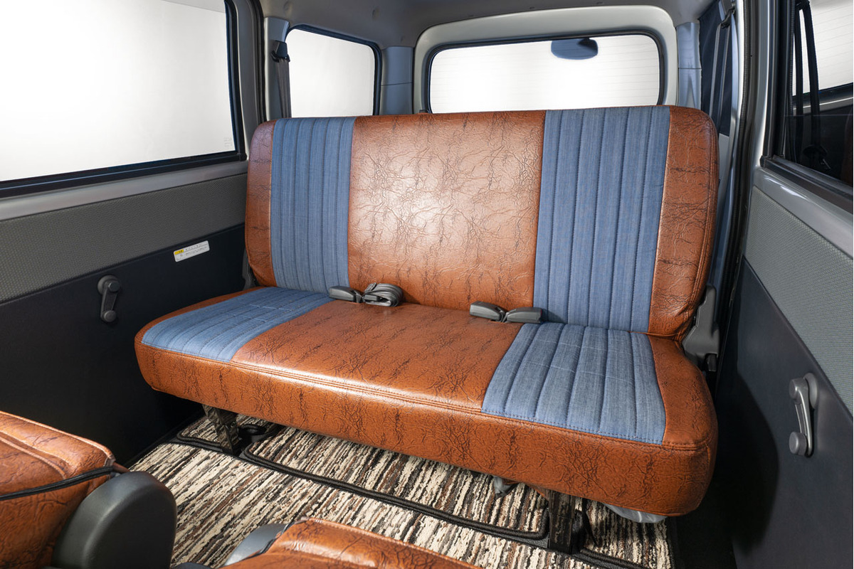 【アウトレット数量限定】LA900S/LA910Sタフト(D130-A) シートカバー アンティークデニム ブルー/アンティークブラウン 2列全席分