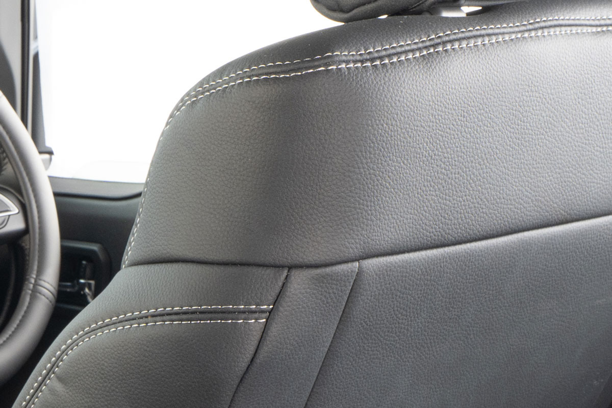 シートカバー 80’s ダブグレーxヴィーガンブラック ジムニーノマド装着