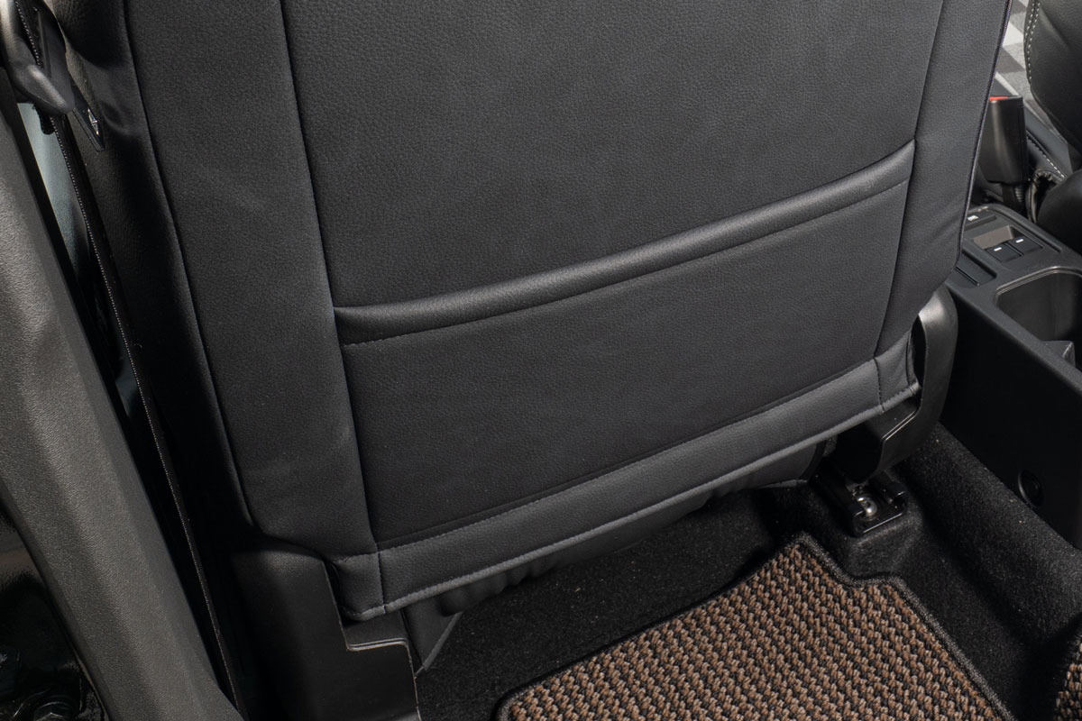 シートカバー 80’s ダブグレーxヴィーガンブラック ジムニーノマド装着